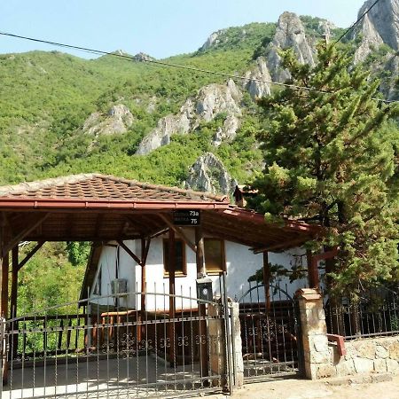 Riverside Haven Dolna Matka Esterno foto